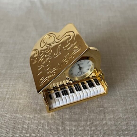 Miniature Piano Clock by Breeze Collection, Gift Idea - Picture 7 of 15